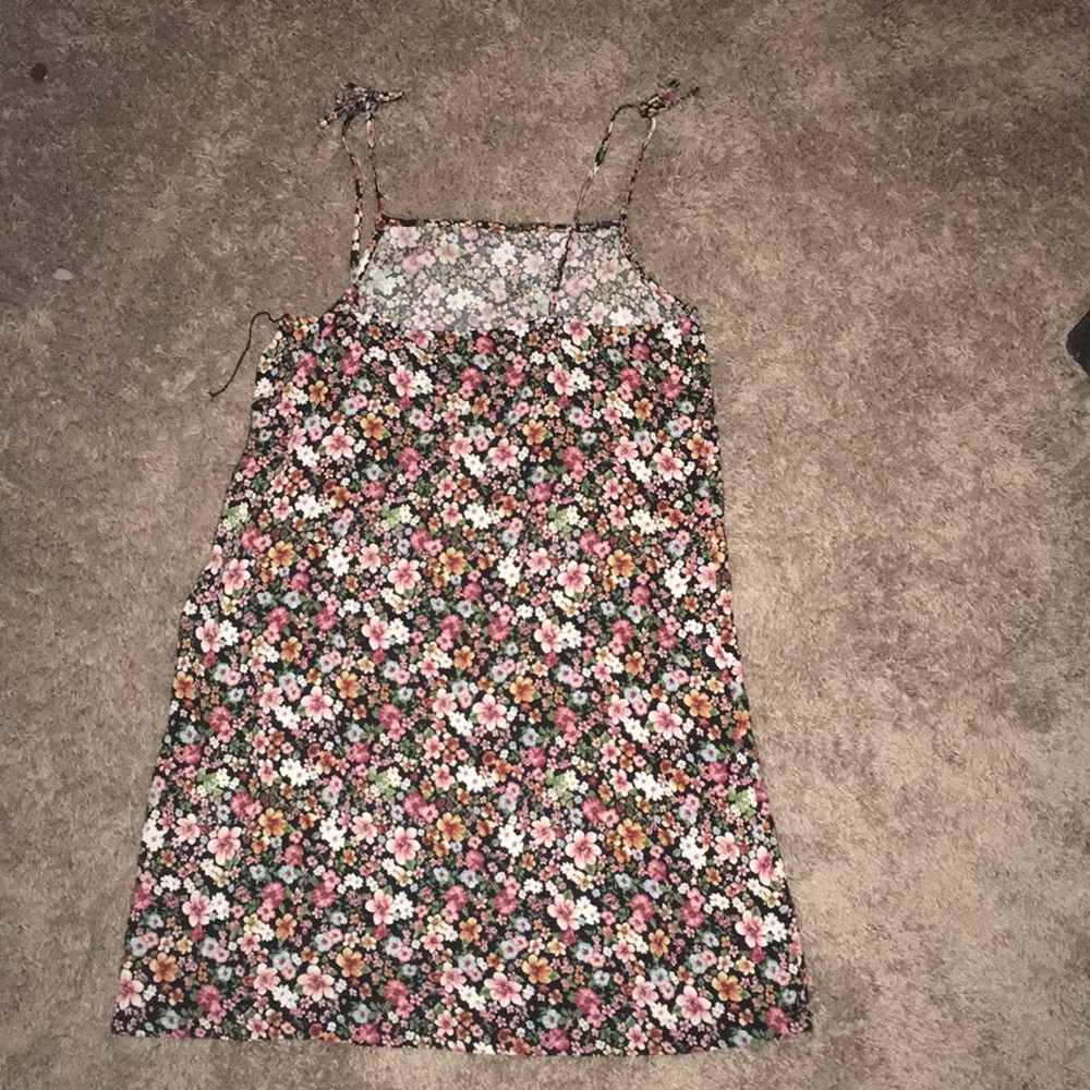 Forever 21 floral spaghetti strap dress